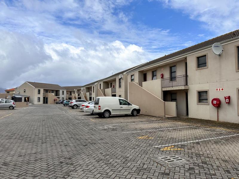 2 Bedroom Property for Sale in Fairview Golf Estate Western Cape